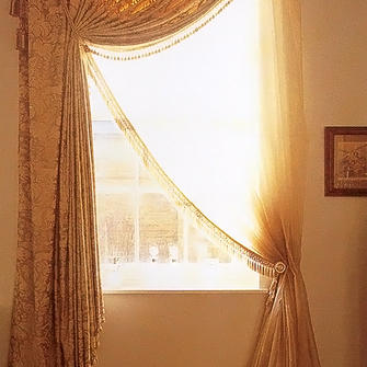 Итальянские шторы — элегантный декор окна