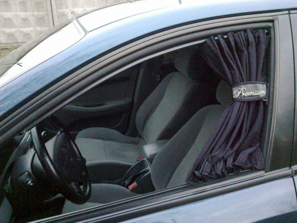 Автомобильные шторки на боковые стекла своими руками